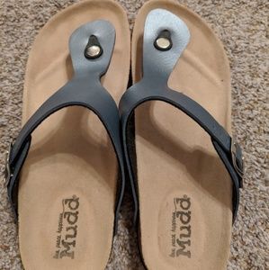 Mudd sandals